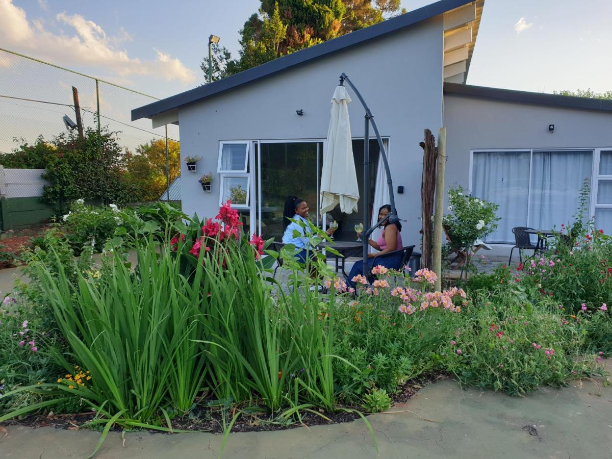 Pine Park Garden Cottages Johannesburg Ngoại thất bức ảnh